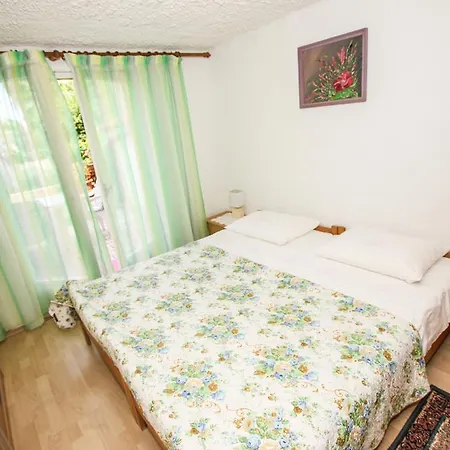 Apartment Velina *