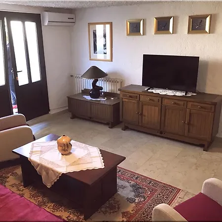 Apartment Velina *