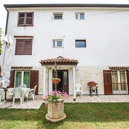 Apartament Velina
