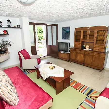 Apartament Velina